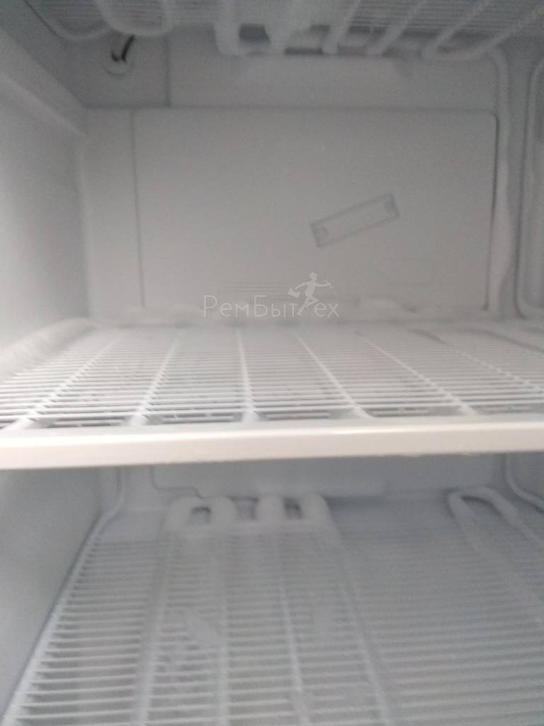 В холодильнике Атлант намерзает лед на стенке - что делать