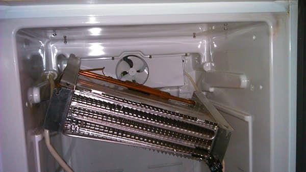 Ремонт оттайки испарителя No Frost в холодильнике Bosch