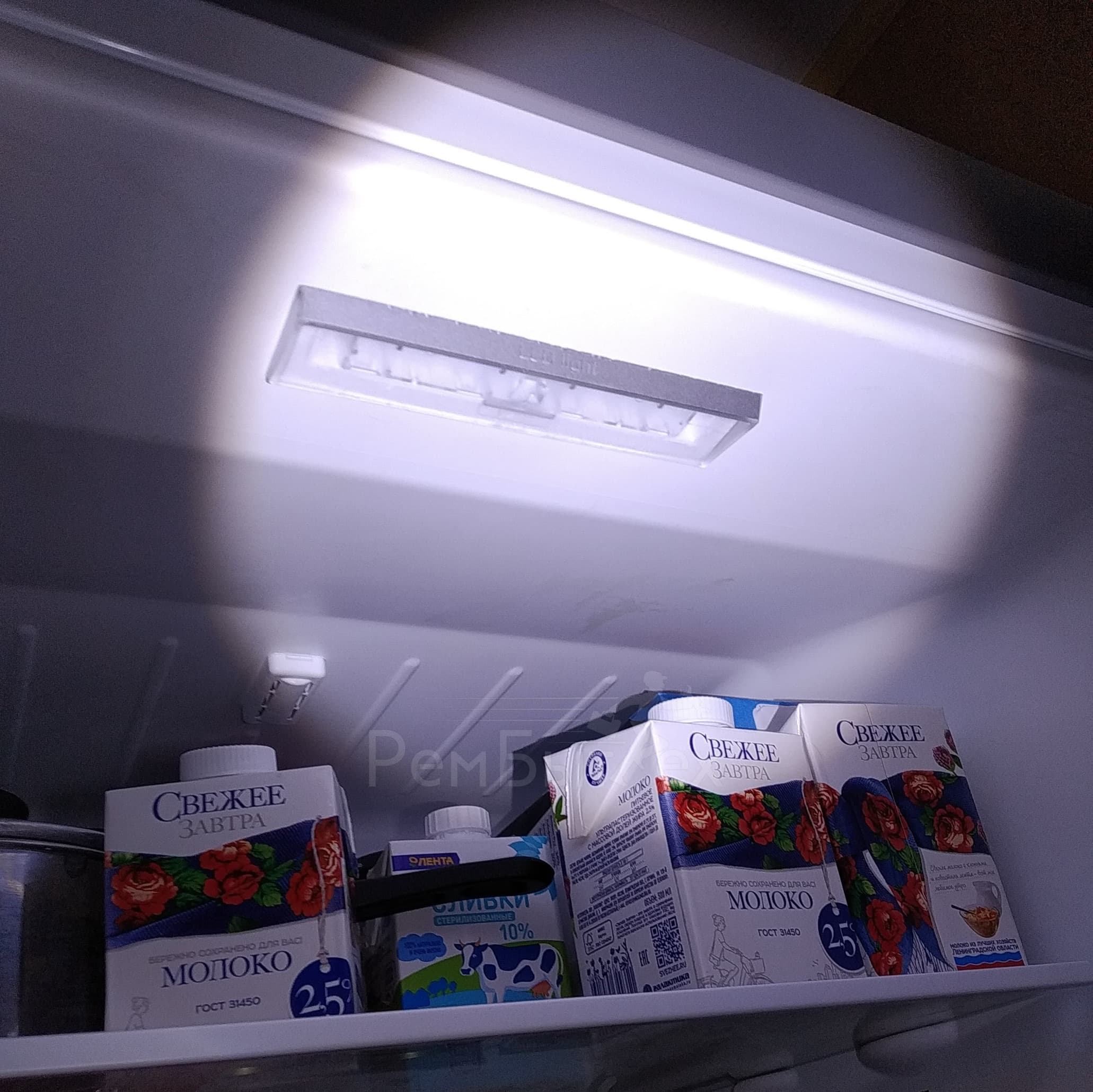 Почему не горит лампочка в холодильнике