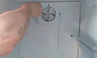 Прикручиваем заднюю стенку холодильника с No Frost