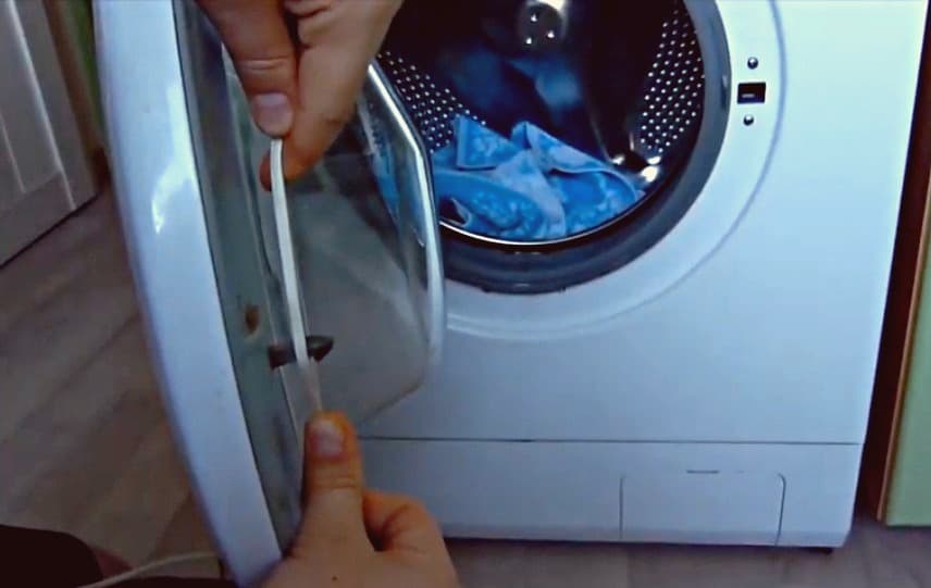 4 способа, как открыть стиральную машину, если дверь заблокирована и не  открывается | РемБытТех
