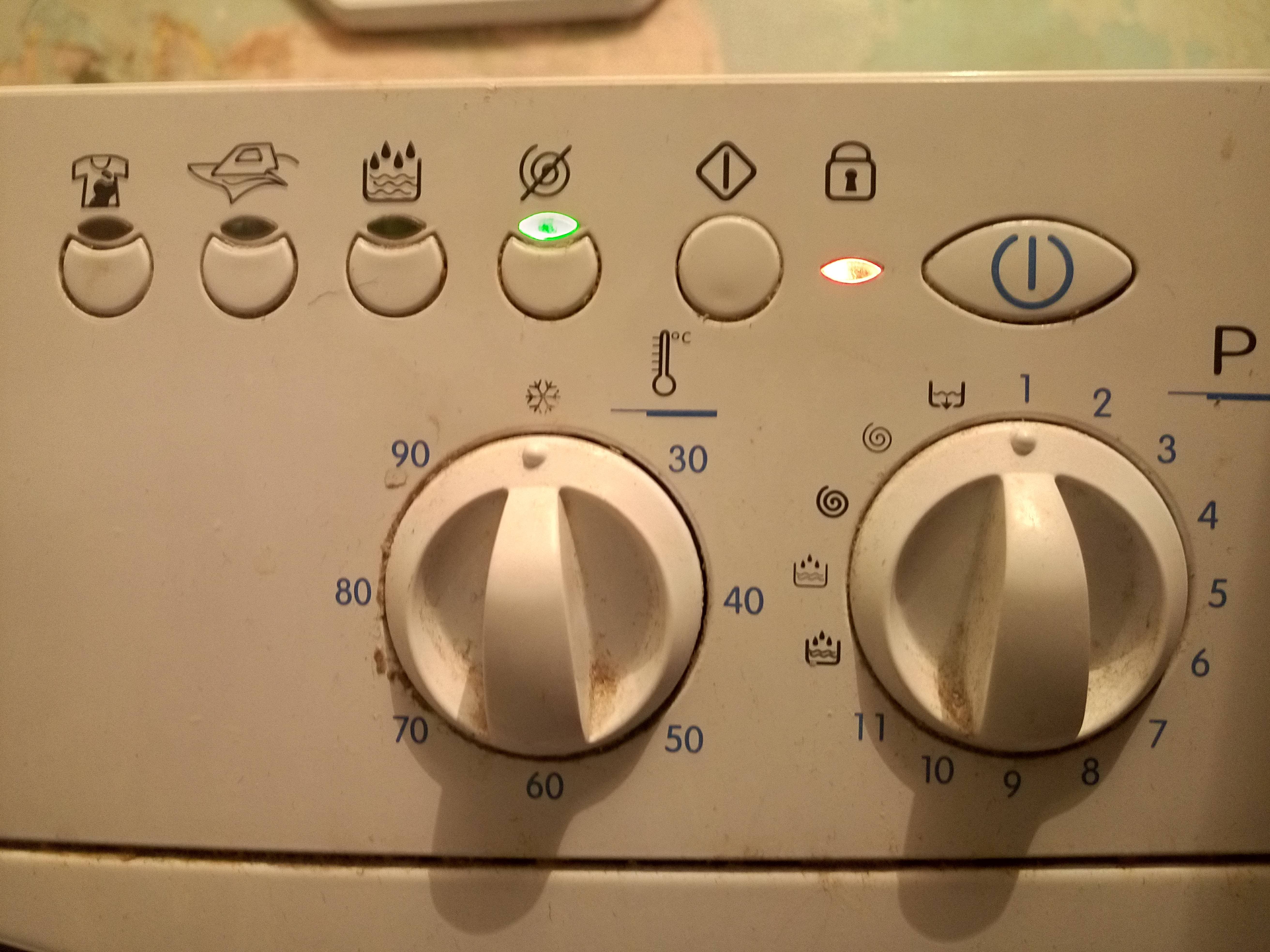 Машина индезит не отжимает причина. Кнопка отжим стиральная машинка Индезит. В стиральной машинке Индезит отжимает. Модельный ряд стиралок Индезит.