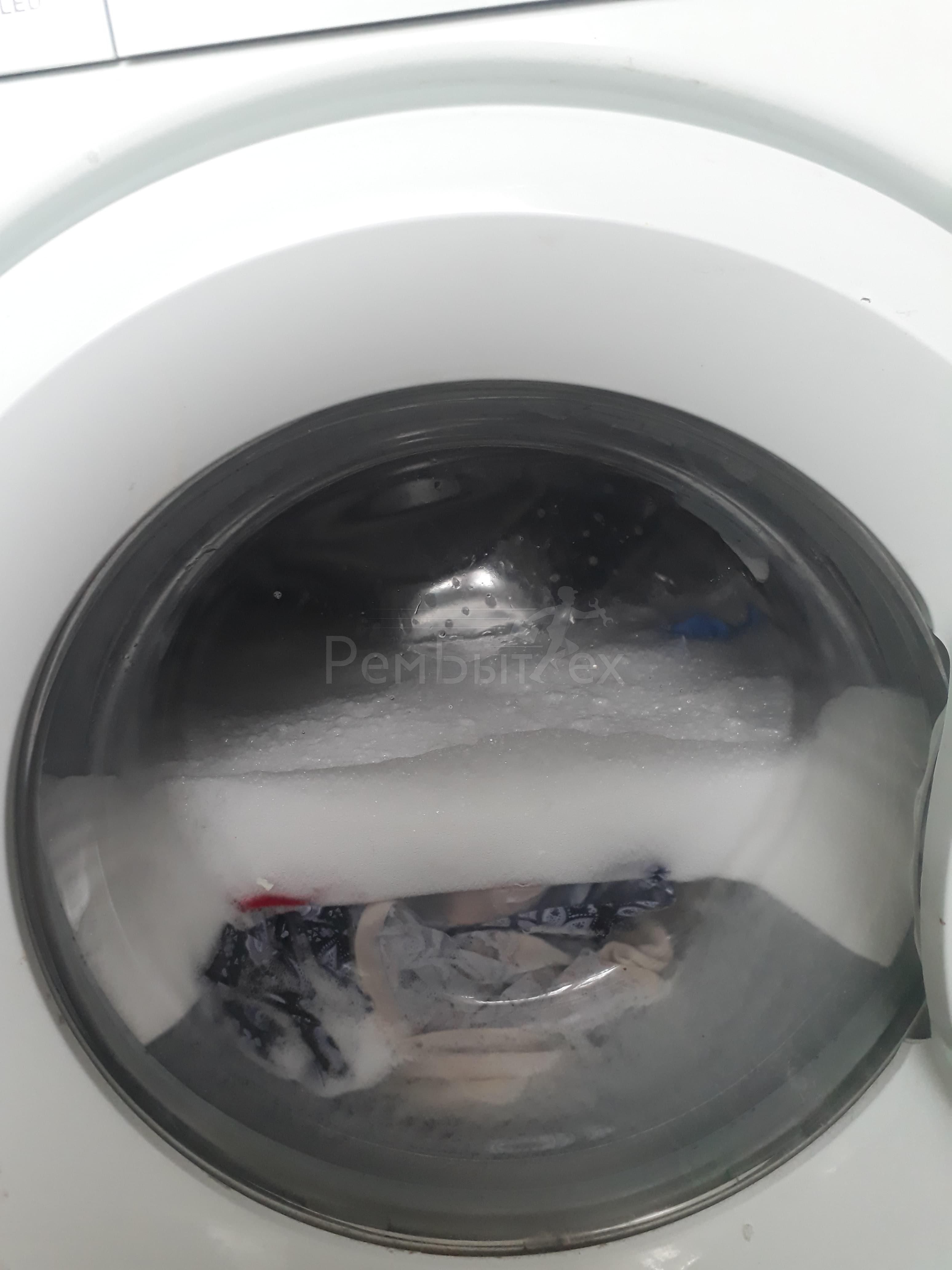 Почему выключенная стиральная машина набирает воду