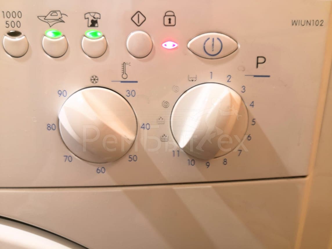 Не сливает стиральная машина индезит причины